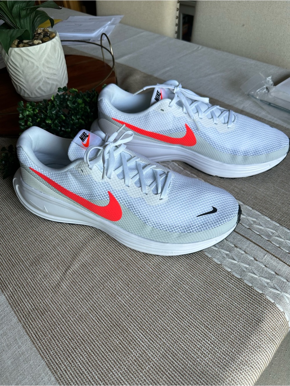 Nike Revolution 8 Running Shoes Men’s 15W New with No Box